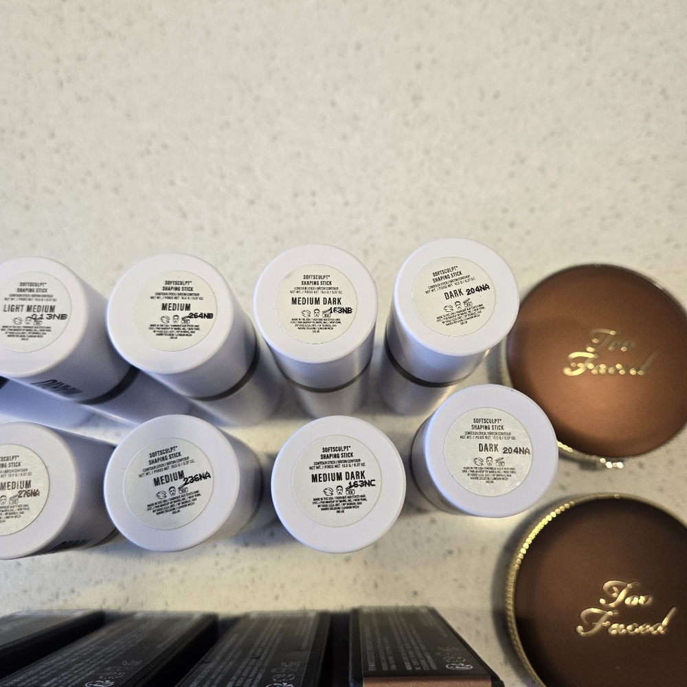 Bundle Deal: 14 Makeup By Mario Shaping Sticks + 2 Too Faced Bronzers (NEW) - Picture 4 of 7